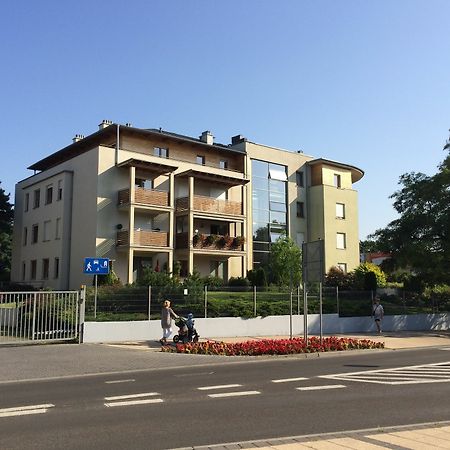 Apartament Pod Sosnami Ustka Zewnętrze zdjęcie