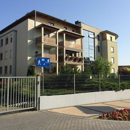 Apartament Pod Sosnami Ustka Zewnętrze zdjęcie